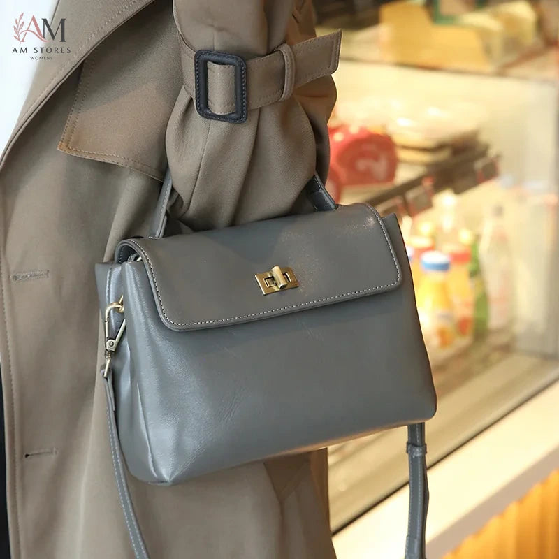 Genuine Women's Leather Vintage Crossbody Bag - view 8