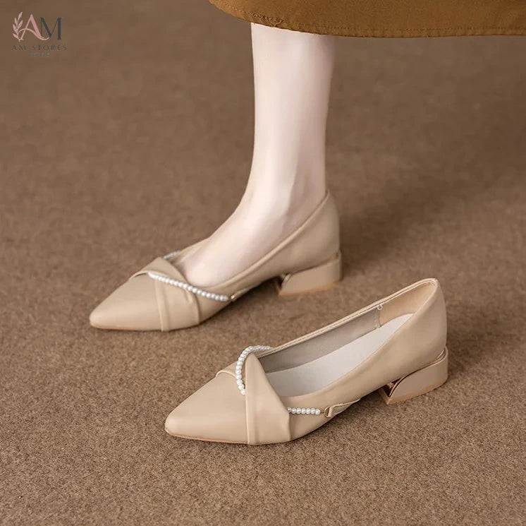 Women's White Pointed-Toe Stiletto Pumps - view 7