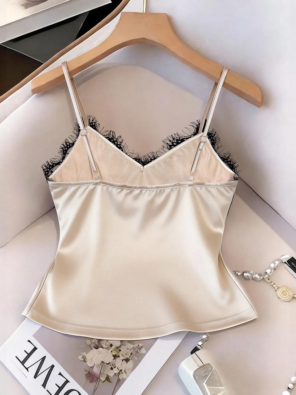 Women Clothing Tank Top Women 2026 New Summer Sexy V-Neck Spaghetti Strap Lace Tanks Camis Women Tops Outerwear Top Mujer Q4109