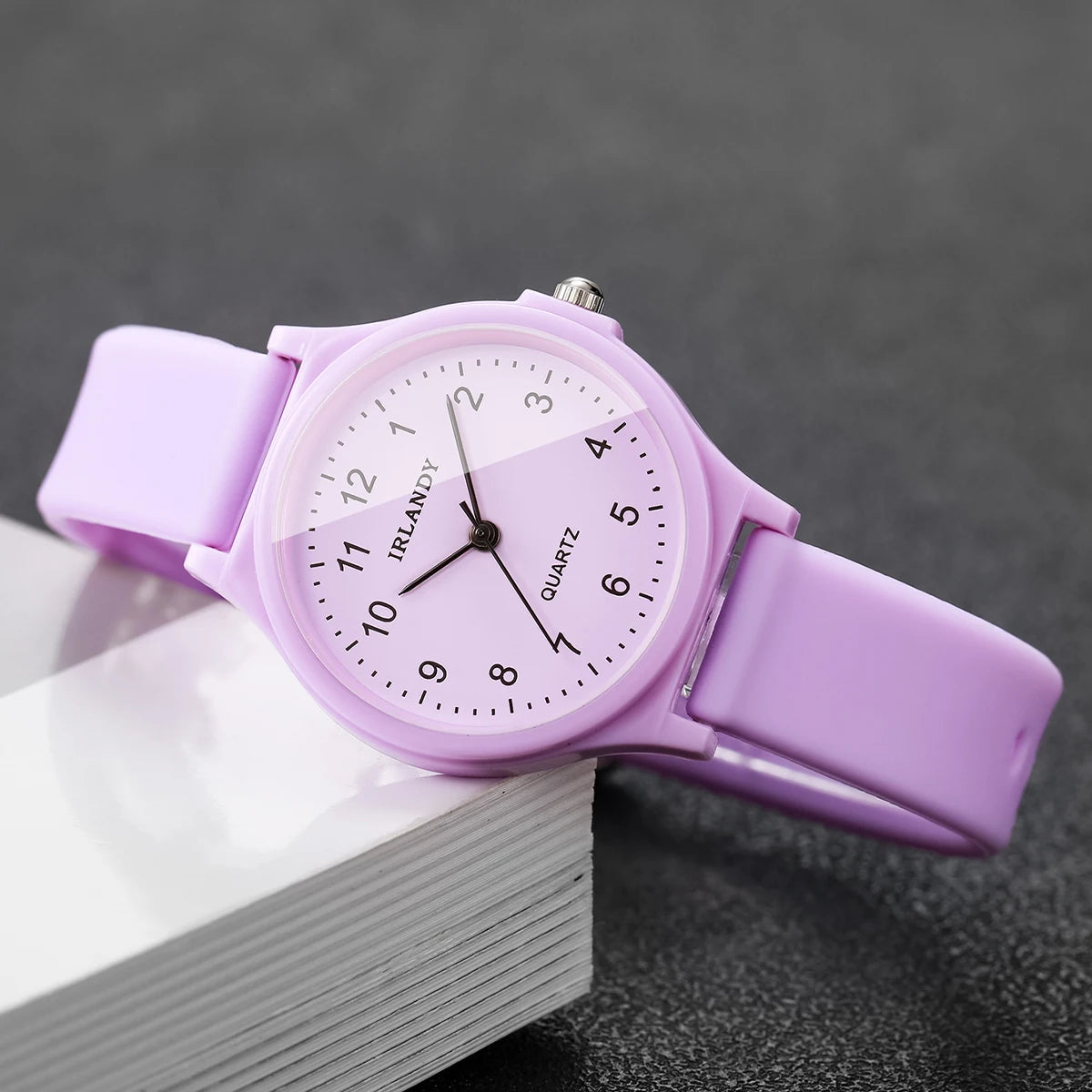 Fashion Women Watch Minimalist Round Dial Silicone Strap Quartz Wristwatch for Girls Students Reloj Mujer (Without Box)