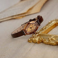 1 Piece of Retro Casual and Elegant Women's Coffee Brown Belt Watch Fashionable and Exquisite Barrel Shape Small Dial Rhinestone Decoration Suitable for Daily Wear Dinner and Other Occasions Decorative Wrists