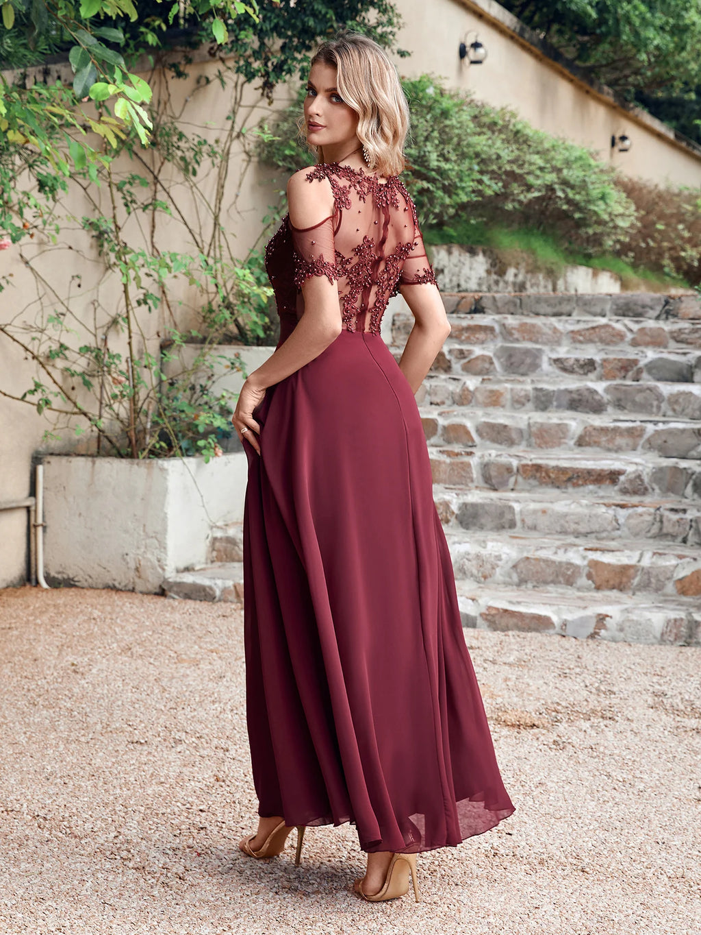 New Burgundy Evening Dresses Illusion Lace Appliques O-Neck Short Sleeve Prom Dress Sheer Back A-Line Long Formal Party Gowns