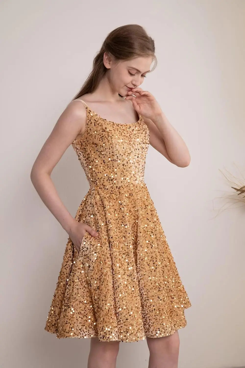 2026 Sequin Homecoming Dresses for Teens Sparkly Spaghetti Strap Short Prom Dress A-line Formal Cocktail Party Gowns
