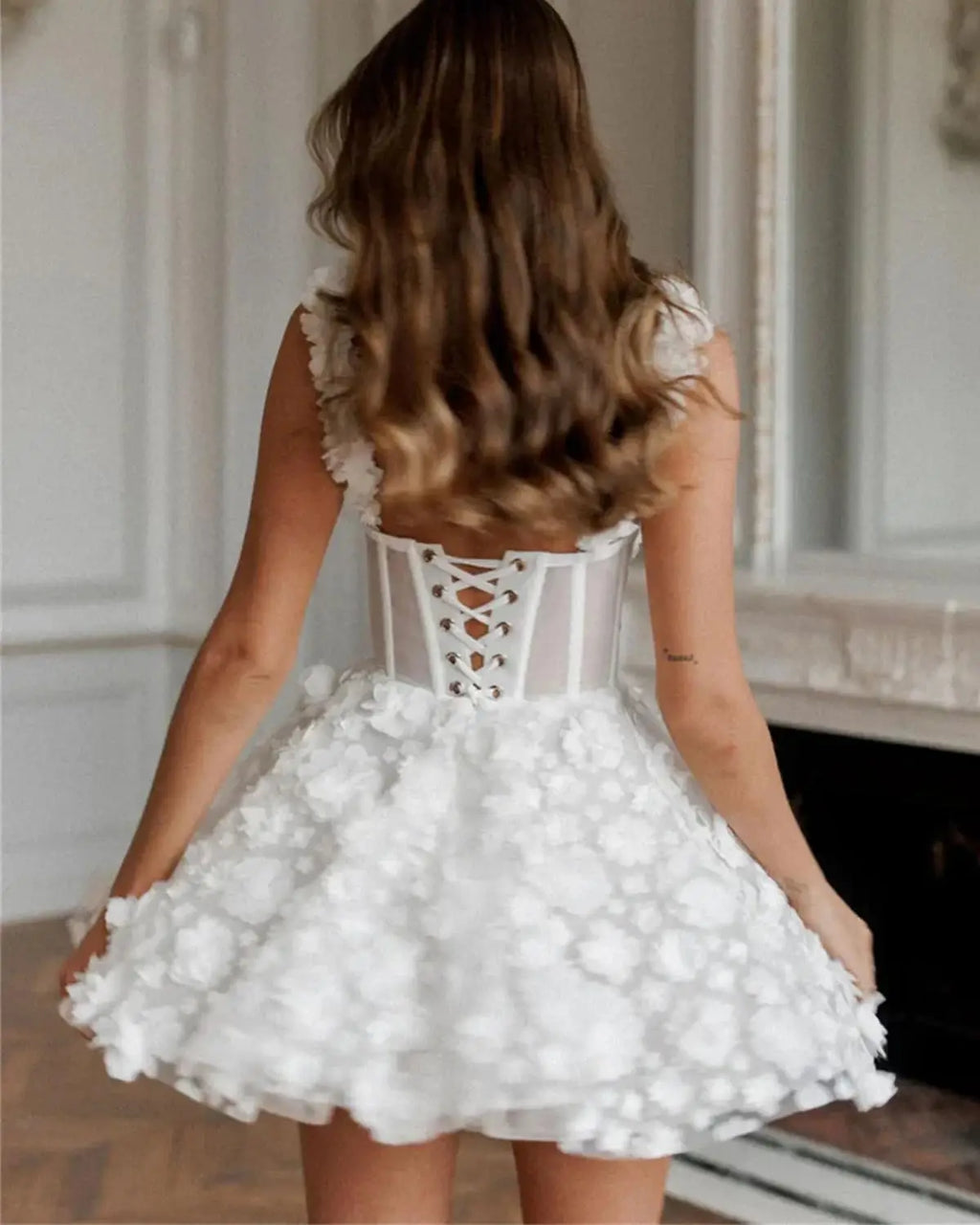 Short Tulle Embroidery Wedding Dresses for Bride Mini Corset Lace Applique Bridal Dress Boho Beach Wedding Gowns Party Dresses