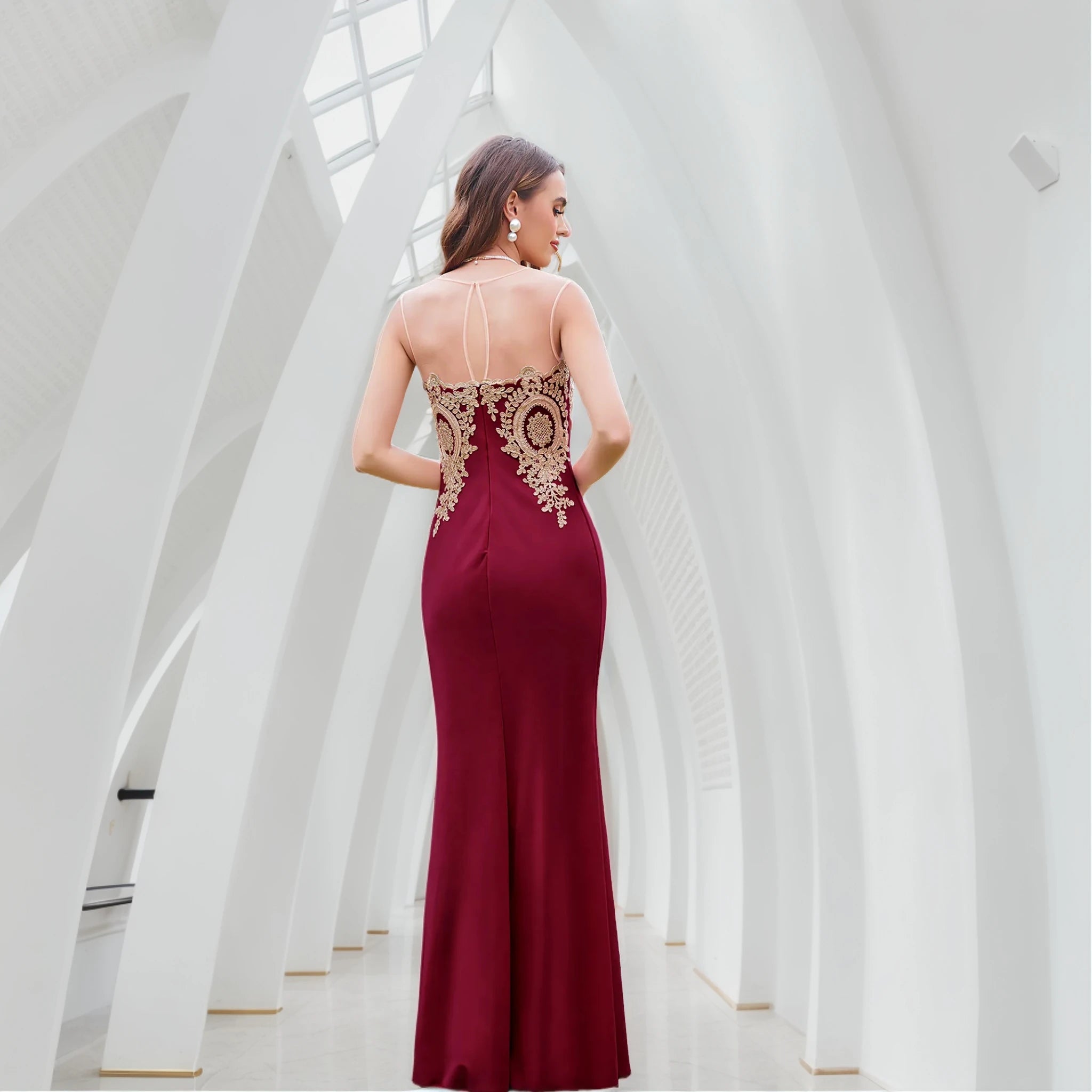 BABYONLINE Burgundy Evening Dress Illusion O-Neck Sequins Appliques Sleeveless Mermaid Prom Dress Slim Empire Party Trumpet Gown