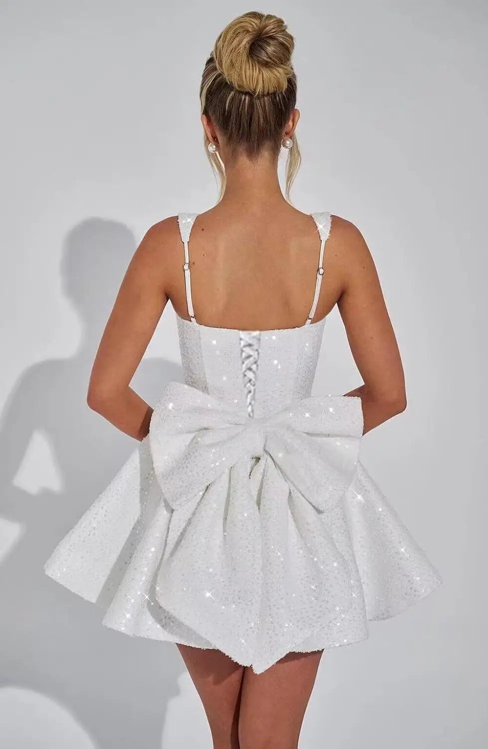 Women Elegant Square Neck Sequin Homecoming Dresses 2026 Short Spaghetti Strap Sparkly Cocktail Party Dresses with Bow Ball Gown