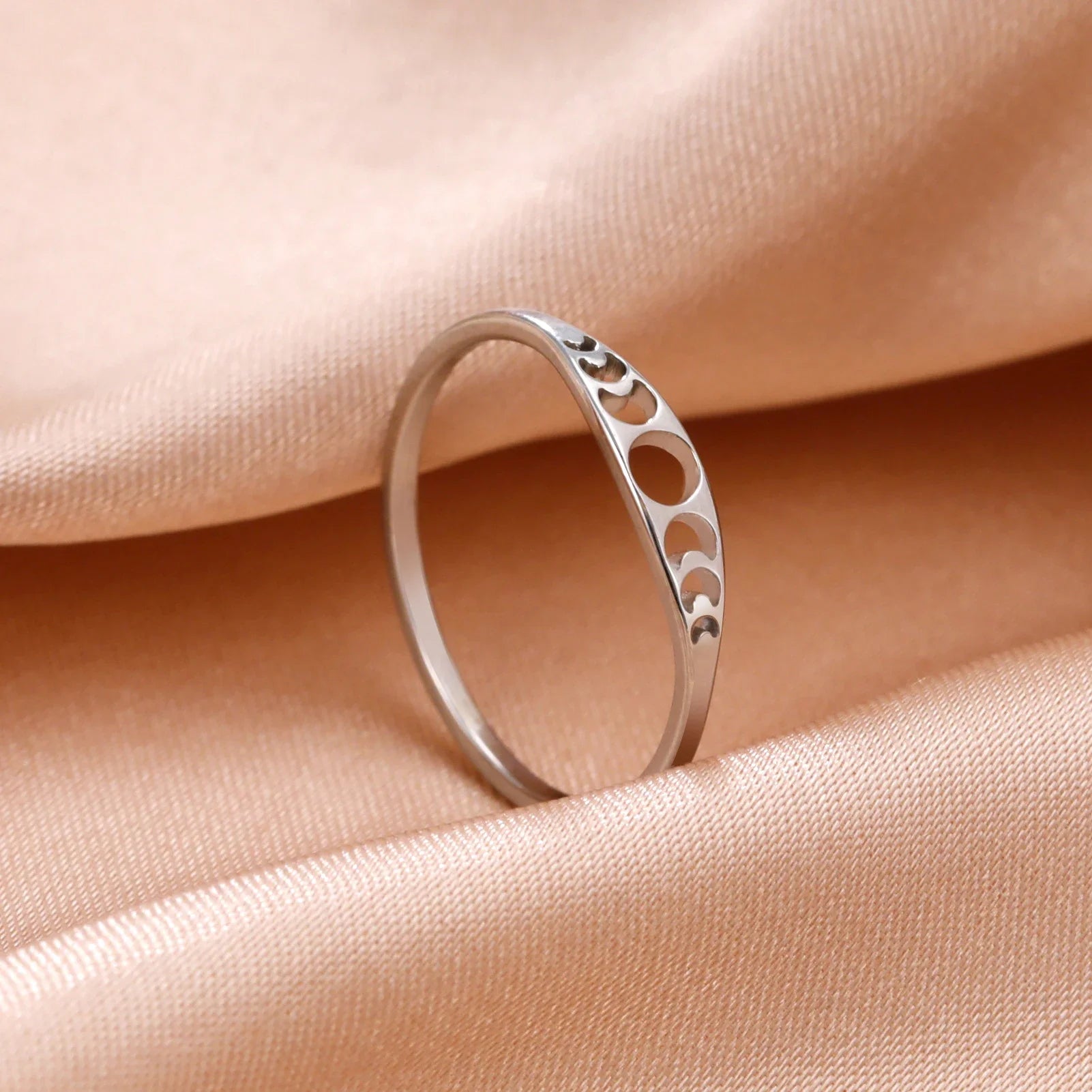 Skyrim Moon Phase Ring Stainless Steel Crescent Moon Women Rings 2025 Witch Amulet Jewelry Gift for Lover Friends Wholesale