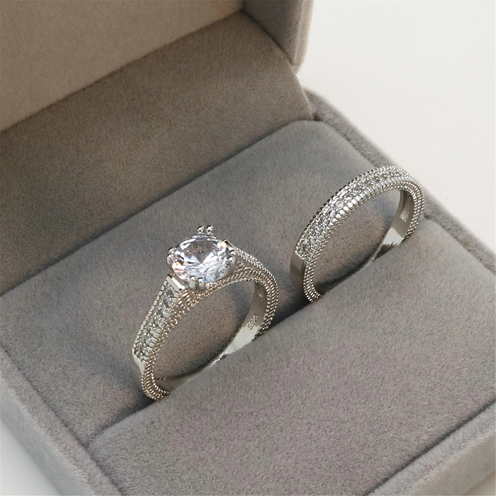 LYEE CYEE Elegant Wedding Engagement Couple Rings Set 925 Sterling Silver Color Anniversary Accessory With Full Shiny Cubiz Zircon Stone