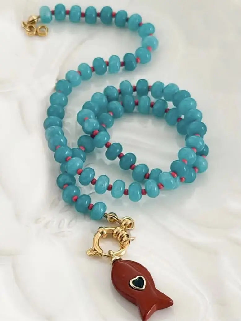2026 eye-catching spring summer fashion accessory jewelry Bohemian style colored bead necklace with natural stone fish pendant