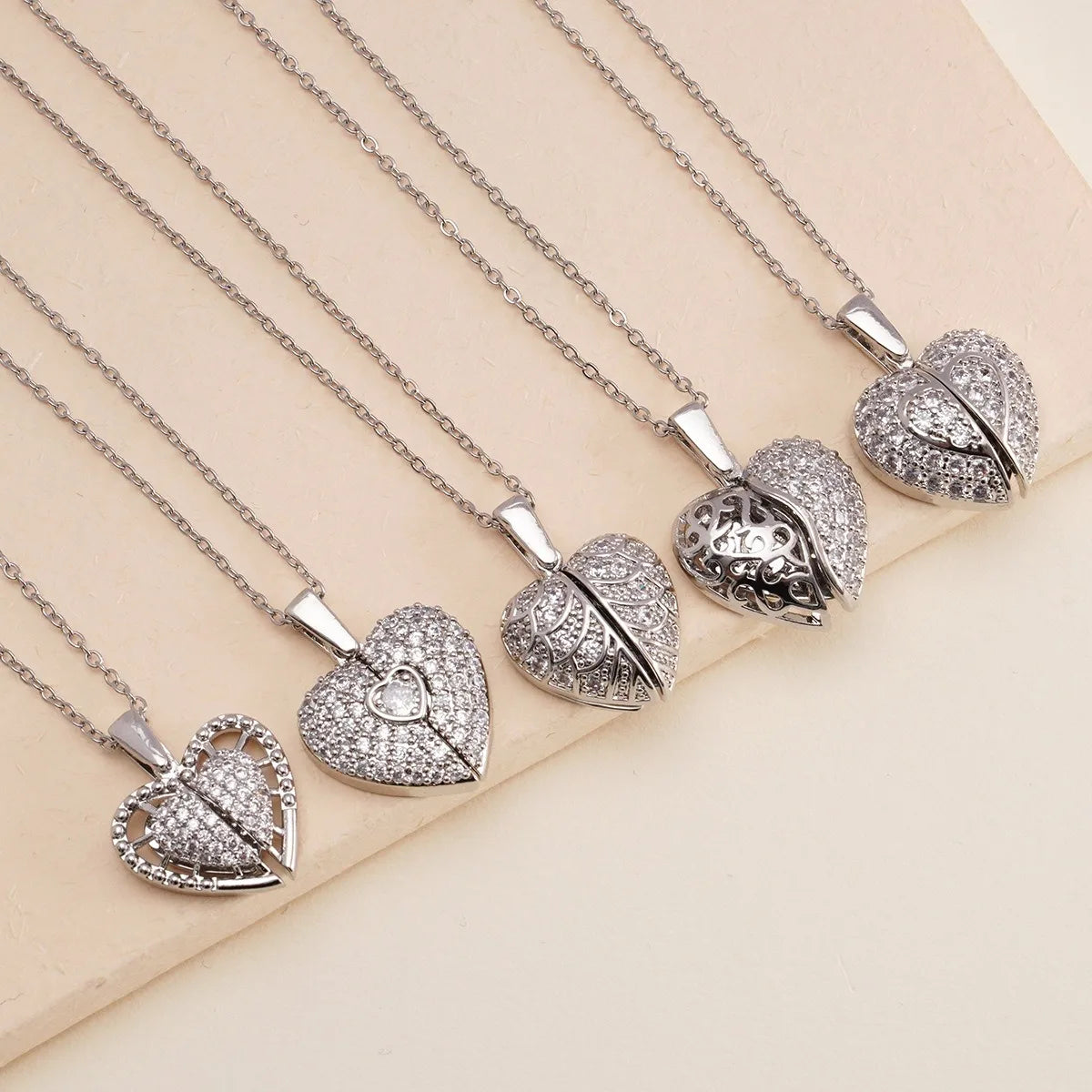 18k Gold Plated Coppe Heart Angel Wings Openable Pendant Necklace Cute Party Jewelry Valentine's Day Gift for Women Girls Mum
