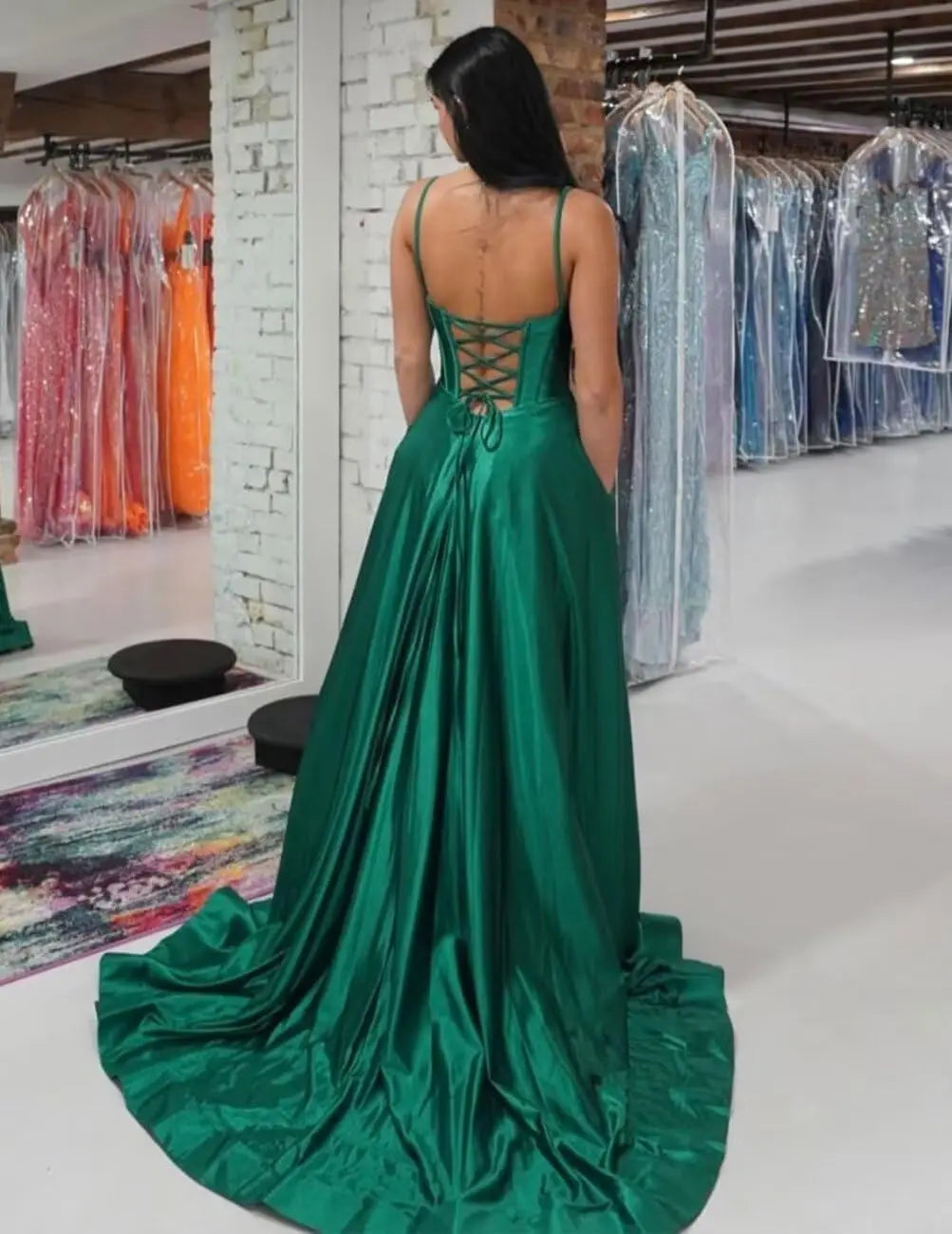 Satin Prom Dresses 2026 Spaghetti Straps Sweetheart Evening Gown for Women Formal Long Ball Gown Party Dress Elegant