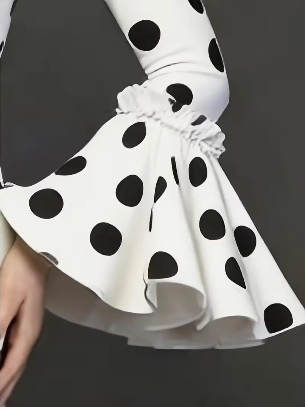 2026 Elegant Flare Sleeve Black and White Dot Party Dress Women Long Sleeve Fishtail Dress Long Evening Dress