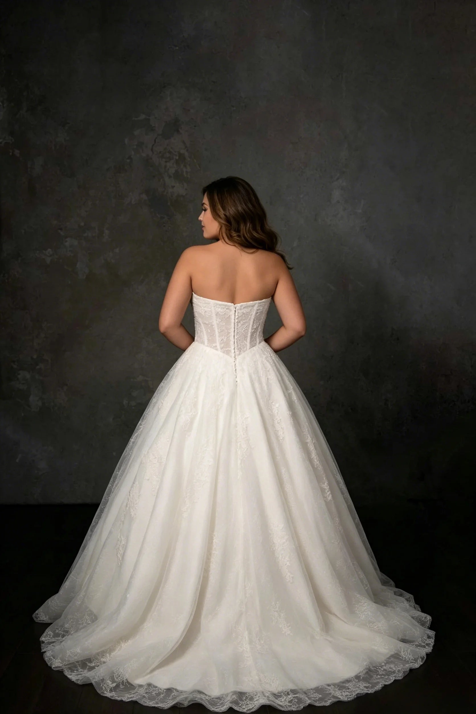 Women Plus Size Sweetheart Strapless Wedding Gowns Lace Tulle A Line Floor Length Bridal Dresses for Wedding Evening Party