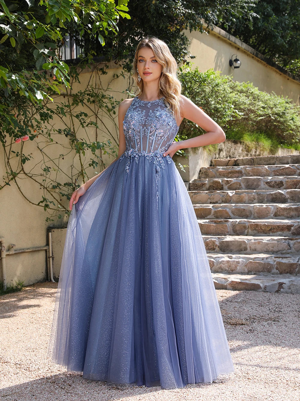 Shiny Dusty Blue Evening Dress Illusion Floral Lace Appliques O-Neck Open Back Halter Prom Dresses Sparkling Tulle A-Line Gowns