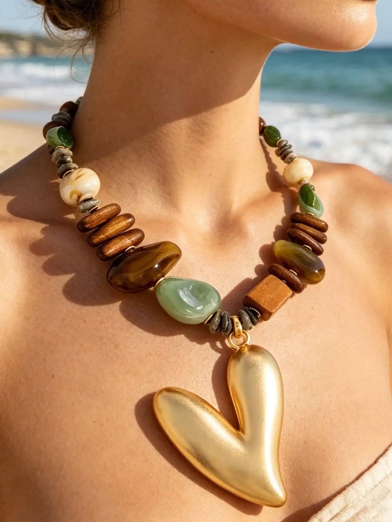 Bohemian Style Heart-Shaped Pendant Necklace with Stone Beads Summer Vacation Jewelry for Women Retro Design