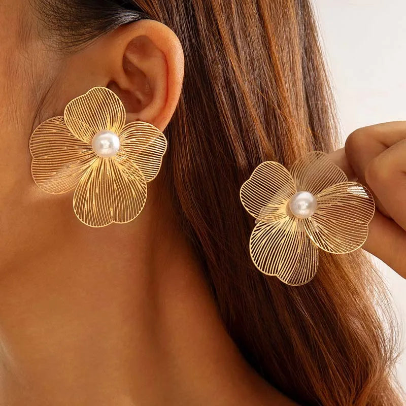 Punk Vintage Metal Petal Flower Stud Earrings Women Girls Trend 2025 Goth Geometric Piercing Earring Jewelry Steampunk