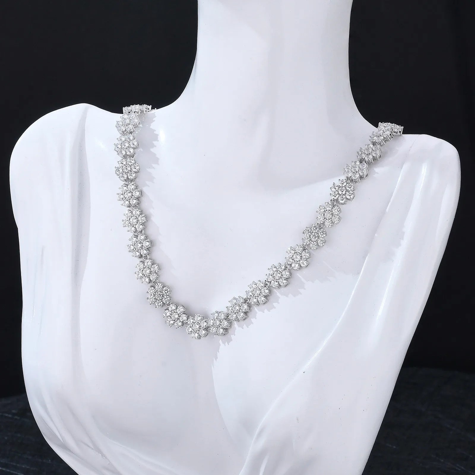 Luxury Wedding 3mm Flower Full Moissanite Pendant Necklace For Women 925 Sterling Silver New Diamond Chain Fine Jewelry Gifts
