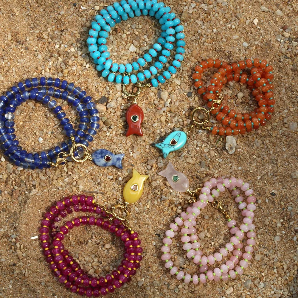 2026 eye-catching spring summer fashion accessory jewelry Bohemian style colored bead necklace with natural stone fish pendant