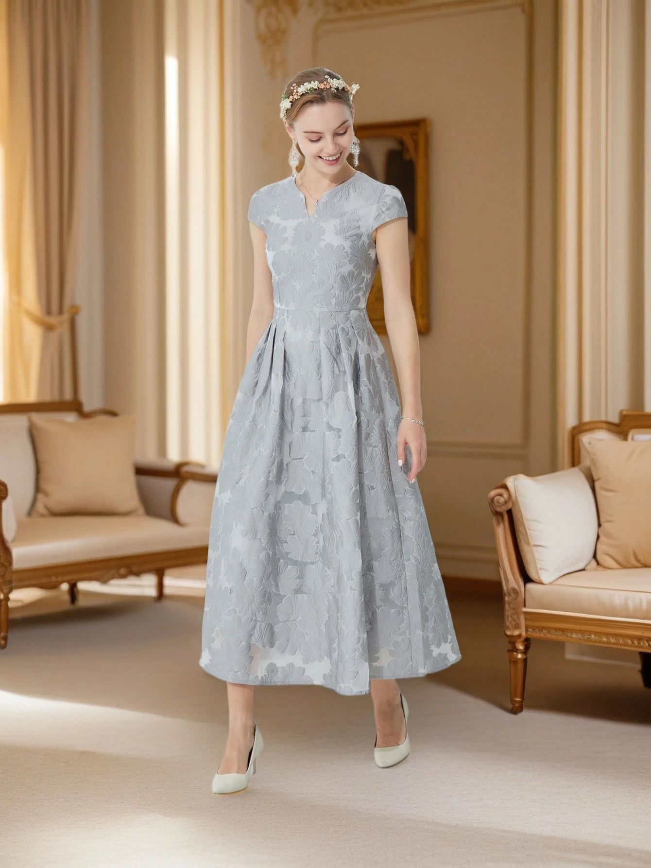 Elegant Gray V-Neck Short-Sleeve Formal Gown with 3D Jacquard Waist-Cinching Design and A-Line Hem Luxury Celebrity Style Dress