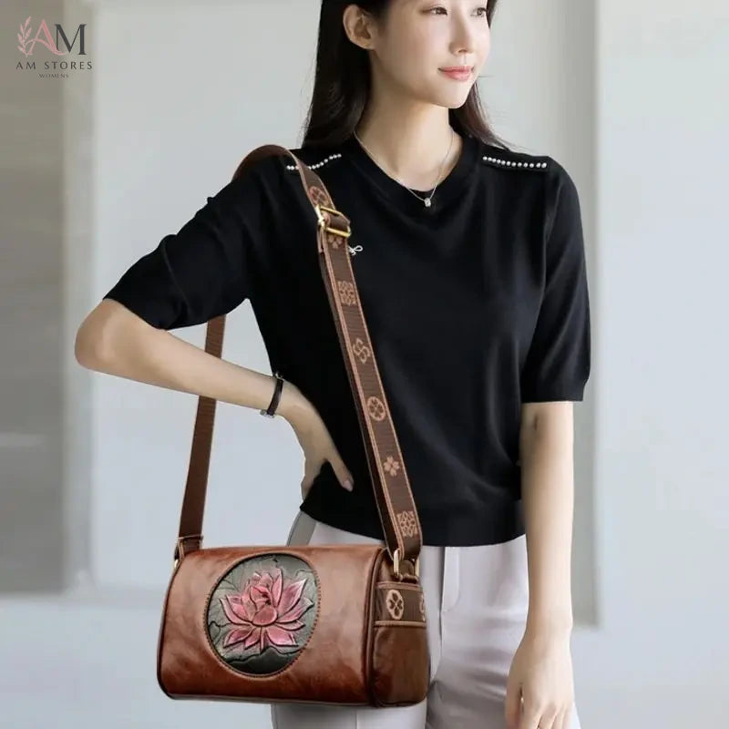 Women's Leather Crossbody Bag - view 6